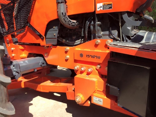 ขายรถไถ Kubota M7040 (4WD) พร้อมดันหน้า ผานพรวนช้าง รถสวย พร้อมใช้งานครับ