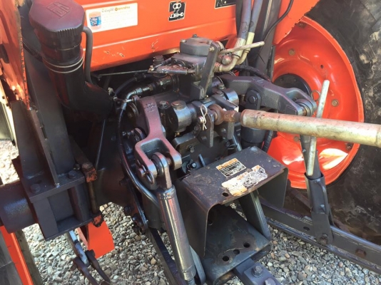 ขายรถไถ Kubota M7040 (4WD) พร้อมดันหน้า ผานพรวนช้าง รถสวย พร้อมใช้งานครับ