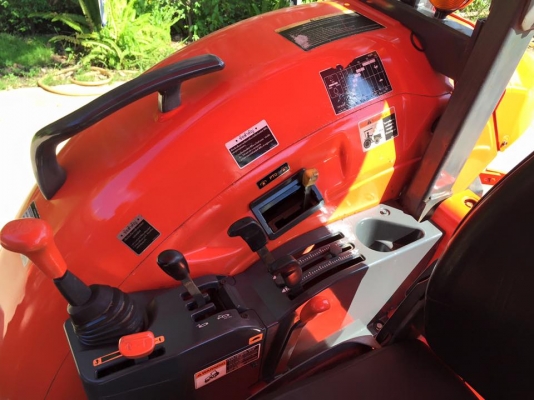 ขายรถไถ Kubota M7040 (4WD) พร้อมดันหน้า ผานพรวนช้าง รถสวย พร้อมใช้งานครับ ขายรถไถ Kubota M7040 (4WD) พร้อมดันหน้า ผานพรวนช้าง รถสวย พร้อมใช้งานครับ