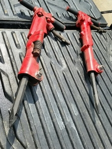 หัวเจาะ แย็กลม ขนาดใหญ่ ราคา 18,500 - 22,500 บาท พร้อมสายลม ราคาเมตร ละ 130 บาท หัวเจาะ แย็กลม ขนาดใหญ่ ราคา 18,500 - 22,500 บาท พร้อมสายลม ราคาเมตร ละ 130 บาท