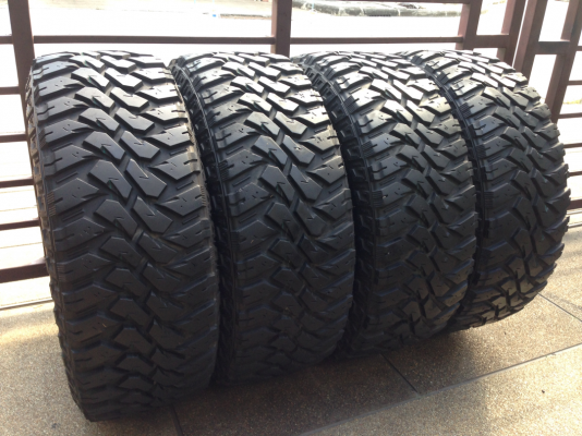ยาง Mud Maxxis 275 60 20 ลงพื้นปี14 ดอกเต็ม ไม่มีปะ ใช้ได้อีก2-3ปี สบายๆ ราคาไม่แพง