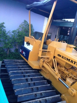 D2-5 PL ใบมีดสไลค์ได้ เอียงซ้ายขวา คว้ำหน้าหลัง บรูซโซ่ใหม่หมด เฟืองพ็อกเก็ตใหม่ ใบดีไม่มีหัก เครื่องไม่กินน้ำมันเครื่อง หม้อน้ำดีไม่ร้อนทะลวงมาใหม่ เลี้ยวซ้ายขวาปกติ ปั้มดี ไฟชาร์ทดี เเบตเตอร์รี่พร้อม