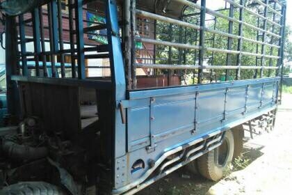 หกล้อ อีซูซุ NKR135ปี53 ช่วงสั่น3.20ม สภาพพร้อม ทะเบียนเต็ม