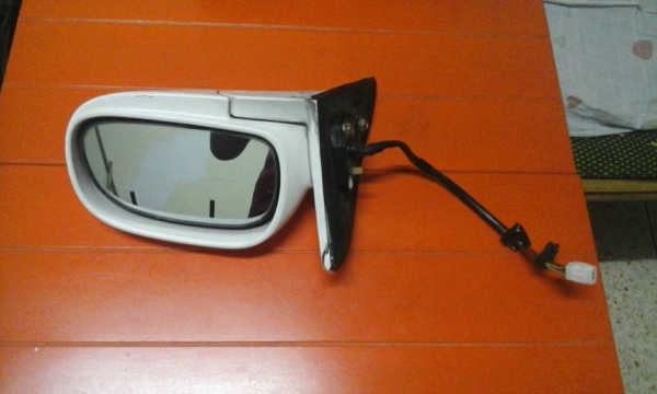 กระจกมองข้าง toyota สามห่วง