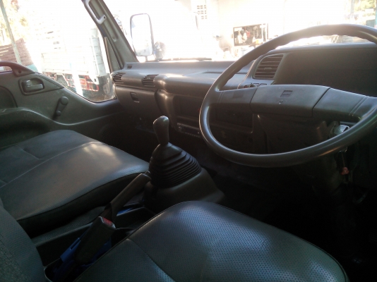 6 ล้อกลาง *ตู้ 10 บาน*  ISUZU  NQR 120 แรงม้า  * ยาว 5.50 ม.* รถสวยเดิม+สวยจริง+พร้อมใช้งาน * รถห้างแท้ * มีเล่มพร้อมโอน *