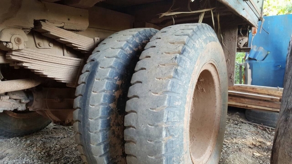 ขาย 6 ล้อหัวยาว พร้อมใช้ เครื่อง 6BF1 180 แรงม้า คัสซีสวยตลอดเส้น เฟืองท้ายใหญ่ มีสโลว์กลาง ทะเบียนเต็มพร้อมโอน