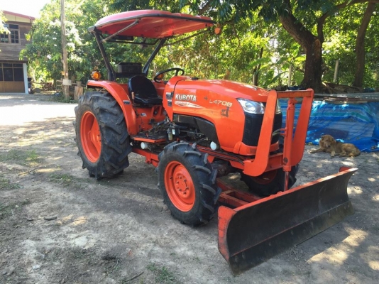 รถไถ่ 47แรง เล่มทะเบียนพร้อม เอกสารทครบ อุปกรรมีดันหน้า พาล6 และโรตารี่ สวยพร้อมใช้