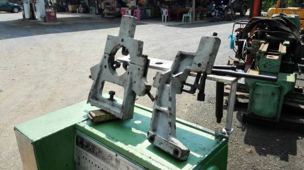 ****** Sold Out!! ****** เครื่องกลึง HG32 ขนาด 4 ฟุต 12 Speed(เกียร์) เบรค เงียบทุกเกียร์มาเทสได้พร้อมใช้งาน!!