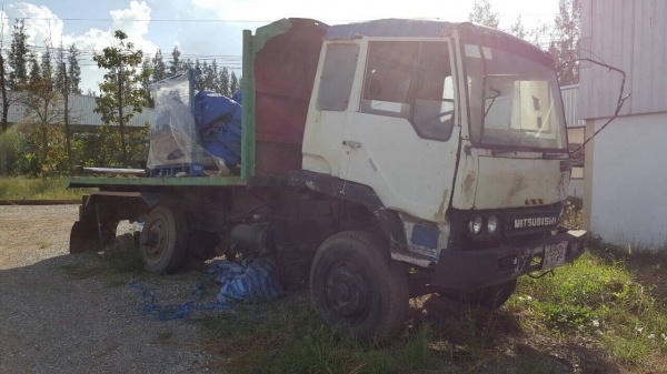 จองแล้วครับ ขายตามสภาพ 10 ล้อดั้มไอ้หลง FN527M-A สาแหรกเฉียง เครื่อง 6D16 195 แรงม้า ไม่มีเกียร์ ชุดดั้มครบ ไม่มีเล่มทะเบียน