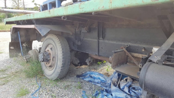 จองแล้วครับ ขายตามสภาพ 10 ล้อดั้มไอ้หลง FN527M-A สาแหรกเฉียง เครื่อง 6D16 195 แรงม้า ไม่มีเกียร์ ชุดดั้มครบ ไม่มีเล่มทะเบียน