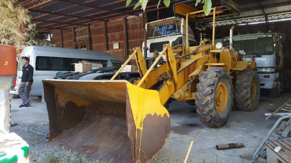 ขายรถตัก CAT 910 เอวอ่อน เครื่องดี ปั้มดี รถใช้งานอยู่เป็นประจำ ราคาคุยได้ครับ