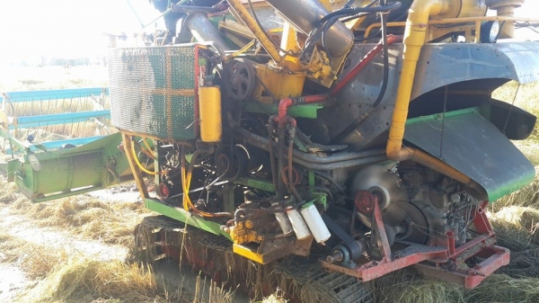 ขายรถเกี่ยวข้าวไทยเส็ง210อีซูซุอุ้ม2.5ตัน ช่วงล่าง12 ปั๊ม22 ปั๊มแยกปั่นข้าว ลูเลอร์ดี สภาพลงเกี่ยวปกติ