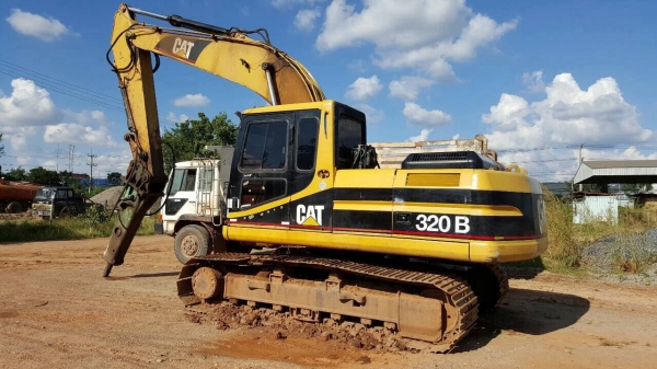 ขายแบคโฮ CAT 320 V.2 ติดตั้งไลน์แย็ก แต่ไม่ให้หัวแย็ก มีบุ้งกี๋ให้ เอกสารเล่มทะเบียนครบ เครื่อง 6BG1 Turbo รถพร้อมใช้ราคาต่อรองได้ ขายแบคโฮ CAT 320 V.2 ติดตั้งไลน์แย็ก แต่ไม่ให้หัวแย็ก มีบุ้งกี๋ให้ เอกสารเล่มทะเบียนครบ เครื่อง 6BG1 Turbo รถพร้อมใช้ราคาต่อรองได้