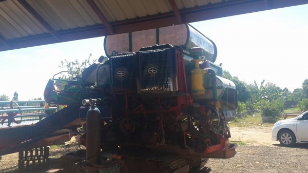 ขายรถเกี่ยวข้าวศักดิ์พัฒนา195เทอร์โบว์ ฝาส้ม ช่วงล่าง10โซ่ดี ปั๊ม23 อุ้มแสตนเลส อุ้มข้าว2.5ตัน สภาพพร้อมเกี่ยว ขายรถเกี่ยวข้าวศักดิ์พัฒนา195เทอร์โบว์ ฝาส้ม ช่วงล่าง10โซ่ดี ปั๊ม23 อุ้มแสตนเลส อุ้มข้าว2.5ตัน สภาพพร้อมเกี่ยว