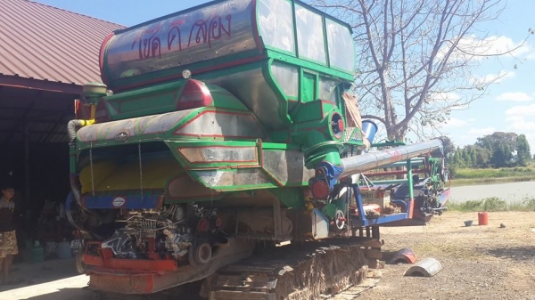 ขายรถเกี่ยวข้าวศักดิ์พัฒนา195เทอร์โบว์ ฝาส้ม ช่วงล่าง10โซ่ดี ปั๊ม23 อุ้มแสตนเลส อุ้มข้าว2.5ตัน สภาพพร้อมเกี่ยว ขายรถเกี่ยวข้าวศักดิ์พัฒนา195เทอร์โบว์ ฝาส้ม ช่วงล่าง10โซ่ดี ปั๊ม23 อุ้มแสตนเลส อุ้มข้าว2.5ตัน สภาพพร้อมเกี่ยว