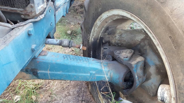 ขายตามสภาพ รถไถ 2 เพลา FORD 8340 คานหน้า CARRARO ไม่มีเพลากลาง และไดสตาร์ท เอกสารเล่มทะเบียนครบ ราคาคุยได้ครับ ขายตามสภาพ รถไถ 2 เพลา FORD 8340 คานหน้า CARRARO ไม่มีเพลากลาง และไดสตาร์ท เอกสารเล่มทะเบียนครบ ราคาคุยได้ครับ