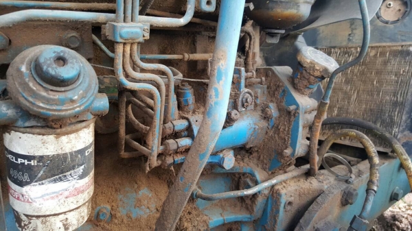 ขายตามสภาพ รถไถ 2 เพลา FORD 8340 คานหน้า CARRARO ไม่มีเพลากลาง หม้อน้ำ และไดสตาร์ท เอกสารเล่มทะเบียนครบ ราคาคุยได้ครับ