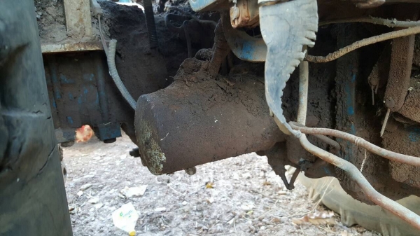 ขายตามสภาพ รถไถ 2 เพลา FORD 8340 คานหน้า CARRARO ไม่มีเพลากลาง หม้อน้ำ และไดสตาร์ท เอกสารเล่มทะเบียนครบ ราคาคุยได้ครับ