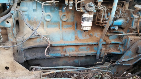 ขายตามสภาพ รถไถ 2 เพลา FORD 8340 คานหน้า CARRARO ไม่มีเพลากลาง หม้อน้ำ และไดสตาร์ท เอกสารเล่มทะเบียนครบ ราคาคุยได้ครับ