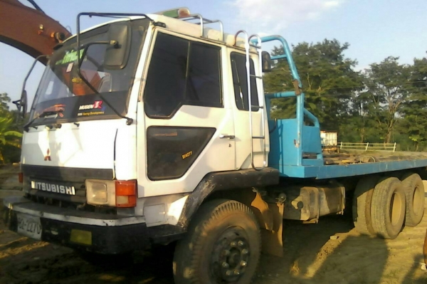 สิบล้อ มิตซู FUSO FN527MA195 pawer ทิฟฟี โลไฮ10สปีส 2เพา พื้นเรียบตีนเป็ด สภาพดีพร้อมใช้ เอกสารพร้อมโอน