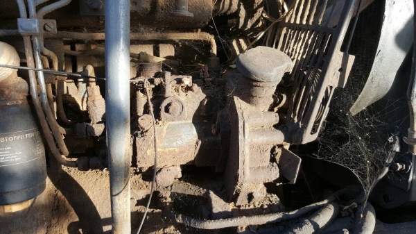 ขายตามสภาพ รถไถ 2 เพลา FORD New Holland 6640 เอกสารเล่มทะเบียนครบ ขาดล้อหลัง 1 ข้าง ไม่มีไดสตาร์ท ชุดเฟืองคานหน้าถอดแล้ว ราคาต่อรองได้ครับ ขายตามสภาพ รถไถ 2 เพลา FORD New Holland 6640 เอกสารเล่มทะเบียนครบ ขาดล้อหลัง 1 ข้าง ไม่มีไดสตาร์ท ชุดเฟืองคานหน้าถอดแล้ว ราคาต่อรองได้ครับ