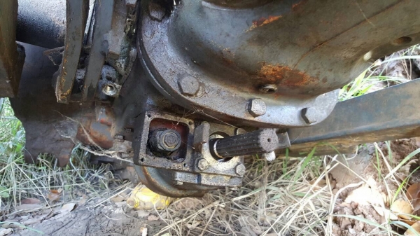 ขายตามสภาพ รถไถ 2 เพลา FORD New Holland 6640 เอกสารเล่มทะเบียนครบ ขาดล้อหลัง 1 ข้าง ไม่มีไดสตาร์ท ชุดเฟืองคานหน้าถอดแล้ว ราคาต่อรองได้ครับ ขายตามสภาพ รถไถ 2 เพลา FORD New Holland 6640 เอกสารเล่มทะเบียนครบ ขาดล้อหลัง 1 ข้าง ไม่มีไดสตาร์ท ชุดเฟืองคานหน้าถอดแล้ว ราคาต่อรองได้ครับ