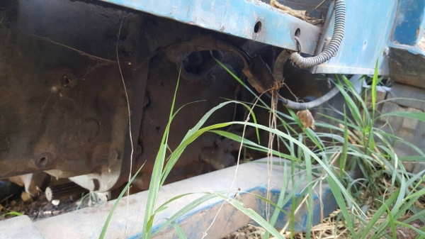 ขายตามสภาพ รถไถ 2 เพลา FORD New Holland 6640 เอกสารเล่มทะเบียนครบ ขาดล้อหลัง 1 ข้าง ไม่มีไดสตาร์ท ชุดเฟืองคานหน้าถอดแล้ว ราคาต่อรองได้ครับ ขายตามสภาพ รถไถ 2 เพลา FORD New Holland 6640 เอกสารเล่มทะเบียนครบ ขาดล้อหลัง 1 ข้าง ไม่มีไดสตาร์ท ชุดเฟืองคานหน้าถอดแล้ว ราคาต่อรองได้ครับ