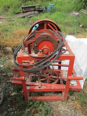 ขายเครนยกของ เครนยกปูน เครนก่อสร้าง มือสอง