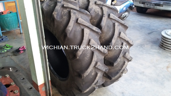 ขายแล้วยางหน้ารถไถ14.9-24 ถอด\% ยี่ห้อBKTยางโรตีติดรถเก่านอก ยางสวยดอกสูงยังใช้ได้อีกนานคู่ละ8,000ครับ