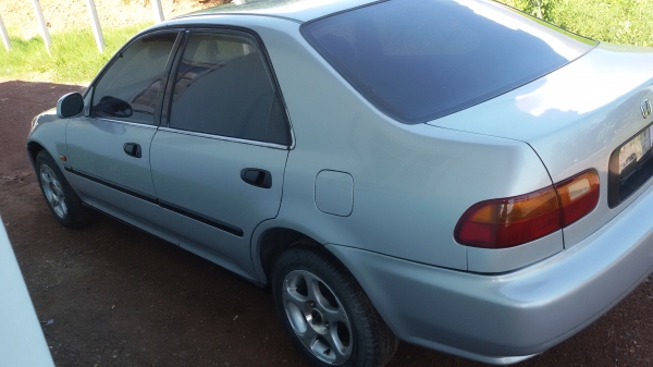 ขายฮอนด้าซีวิกรถบ้านๆใช้งานทุกวันเครื่องดีเกียดีสีสวยแอเย็นเจียบพาเวอเซ็นทรั้นล๊อค