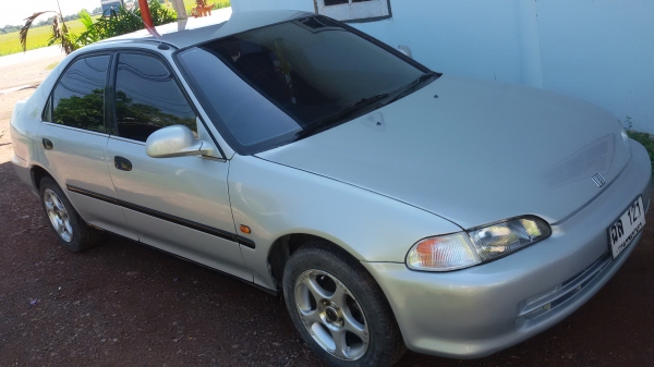 ขายฮอนด้าซีวิกรถบ้านๆใช้งานทุกวันเครื่องดีเกียดีสีสวยแอเย็นเจียบพาเวอเซ็นทรั้นล๊อค