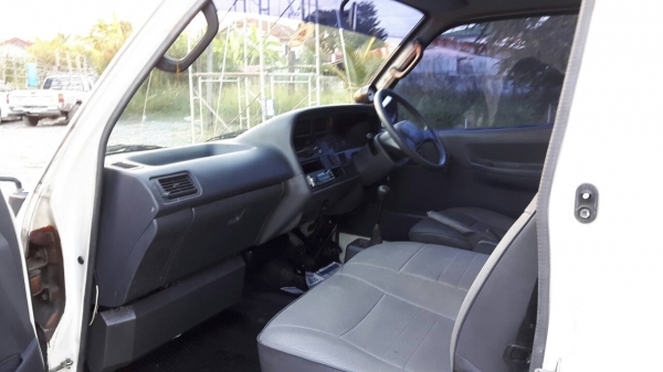 รถตู้ โตโยต้า ไฮเอช รถตู้ โตโยต้า ไฮเอช