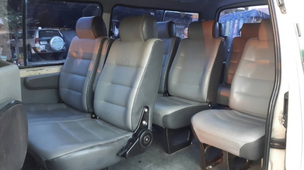 รถตู้ โตโยต้า ไฮเอช รถตู้ โตโยต้า ไฮเอช