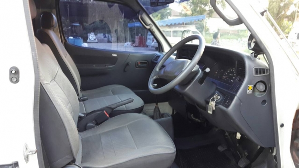 รถตู้ โตโยต้า ไฮเอช รถตู้ โตโยต้า ไฮเอช