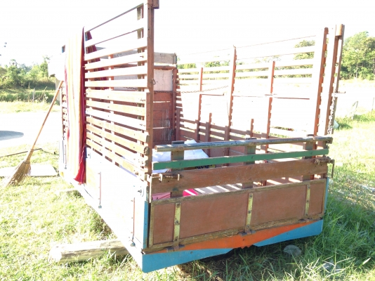 ขายกระบะอีแต๋น กว้าง 1.5 x 2.7 เมตร สภาพดี เอาไปยกเลย