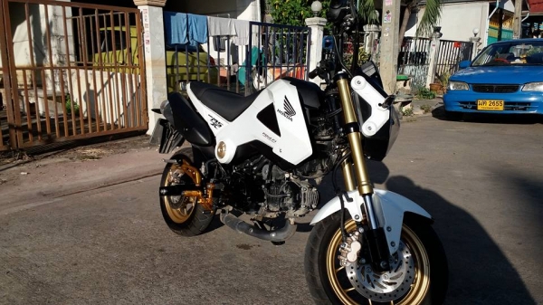 ขาย Honda msx รถออกเมื่อ มกราคมครับ ยังไม่ถึงปีเลยครับ รถใช้น้อยมากครับ เอกสารทะเบียนพร้อมโอนครับ ราคา 49,900 บาทครับ สนใจติดต่อ 0826336557 โป้งครับ รับเทรินทุกรุ่นครับ.