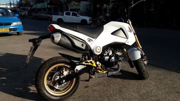 ขาย Honda msx รถออกเมื่อ มกราคมครับ ยังไม่ถึงปีเลยครับ รถใช้น้อยมากครับ เอกสารทะเบียนพร้อมโอนครับ ราคา 49,900 บาทครับ สนใจติดต่อ 0826336557 โป้งครับ รับเทรินทุกรุ่นครับ.