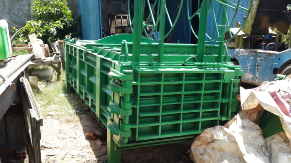 เครืองอัดกระดาษ กระป๋องหรือฟาง