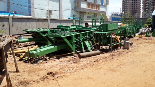 เครืองอัดกระดาษ กระป๋องหรือฟาง