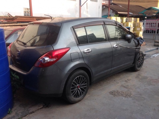 นิสสัน ทีด้า