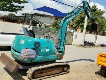 รถขุด แบคโฮ KOMATSU : PC 20-7E บูมอาร์ม หัวกระแทกในตัว ใช้งานง่าย จะขุดจะเจาะ ก็สะดวก รถขุด แบคโฮ KOMATSU : PC 20-7E บูมอาร์ม หัวกระแทกในตัว ใช้งานง่าย จะขุดจะเจาะ ก็สะดวก