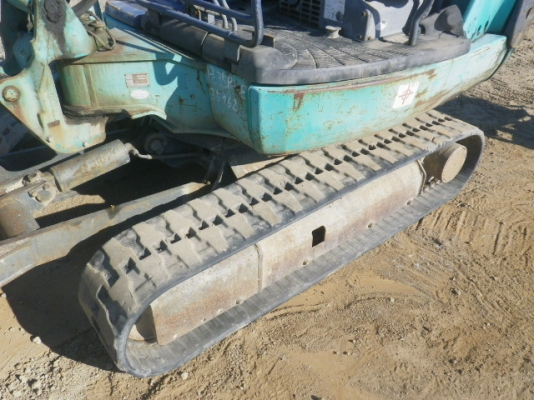 Komatsu PC35R-8 ปั้มนิ้ว