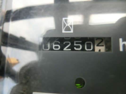 Komatsu PC40MR-1 เก่าญี่ปุ่น ตู้เก๋ง