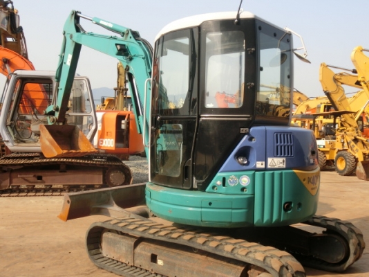 Komatsu PC40MR-1 เก่าญี่ปุ่น ตู้เก๋ง