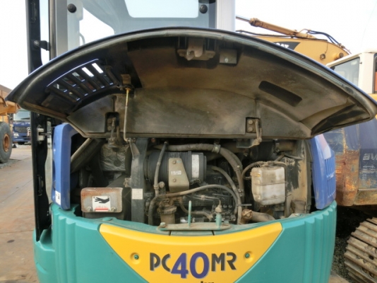 Komatsu PC40MR-1 เก่าญี่ปุ่น ตู้เก๋ง