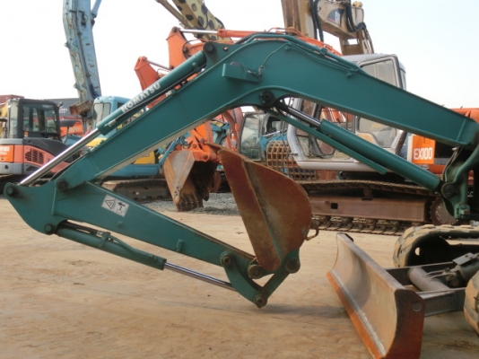 Komatsu PC40MR-1 เก่าญี่ปุ่น ตู้เก๋ง