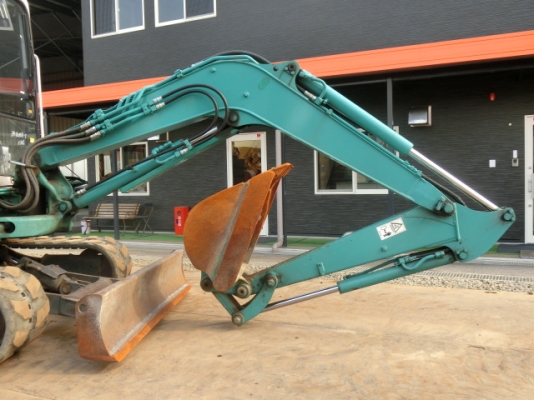 Komatsu PC40MR-1 เก่าญี่ปุ่น ตู้เก๋ง