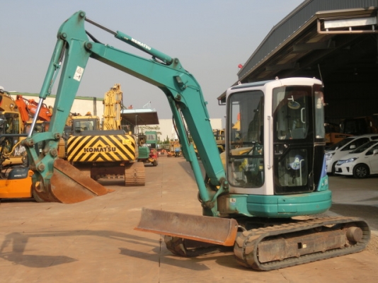 Komatsu PC40MR-1 เก่าญี่ปุ่น ตู้เก๋ง