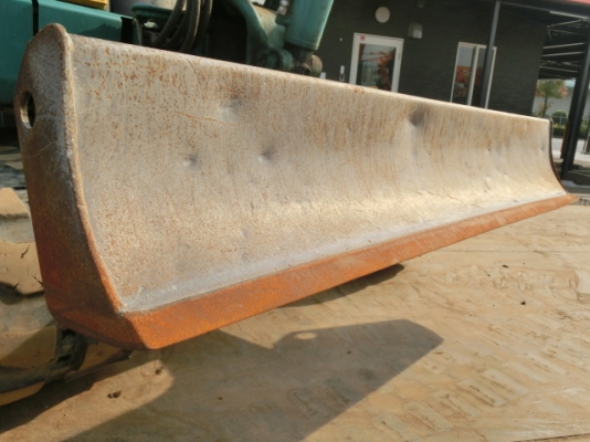 Komatsu PC40MR-1 เก่าญี่ปุ่น ตู้เก๋ง