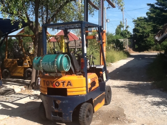 Toyota 5fg10 สภาพดีพร้อมใช้ติดแก๊สแล้ว เพิ่งเข้าจากญี่ปุ่นครับราคาไม่แพงครับ